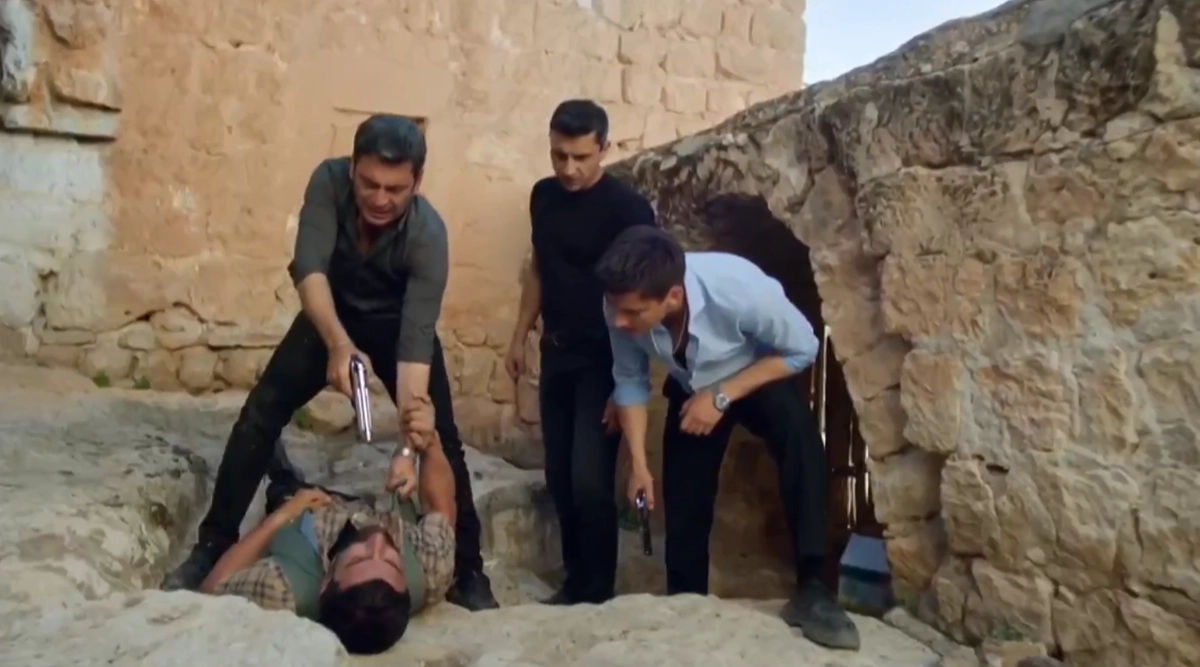 سریال شهر دور فصل اول قسمت پنجاه و چهارم